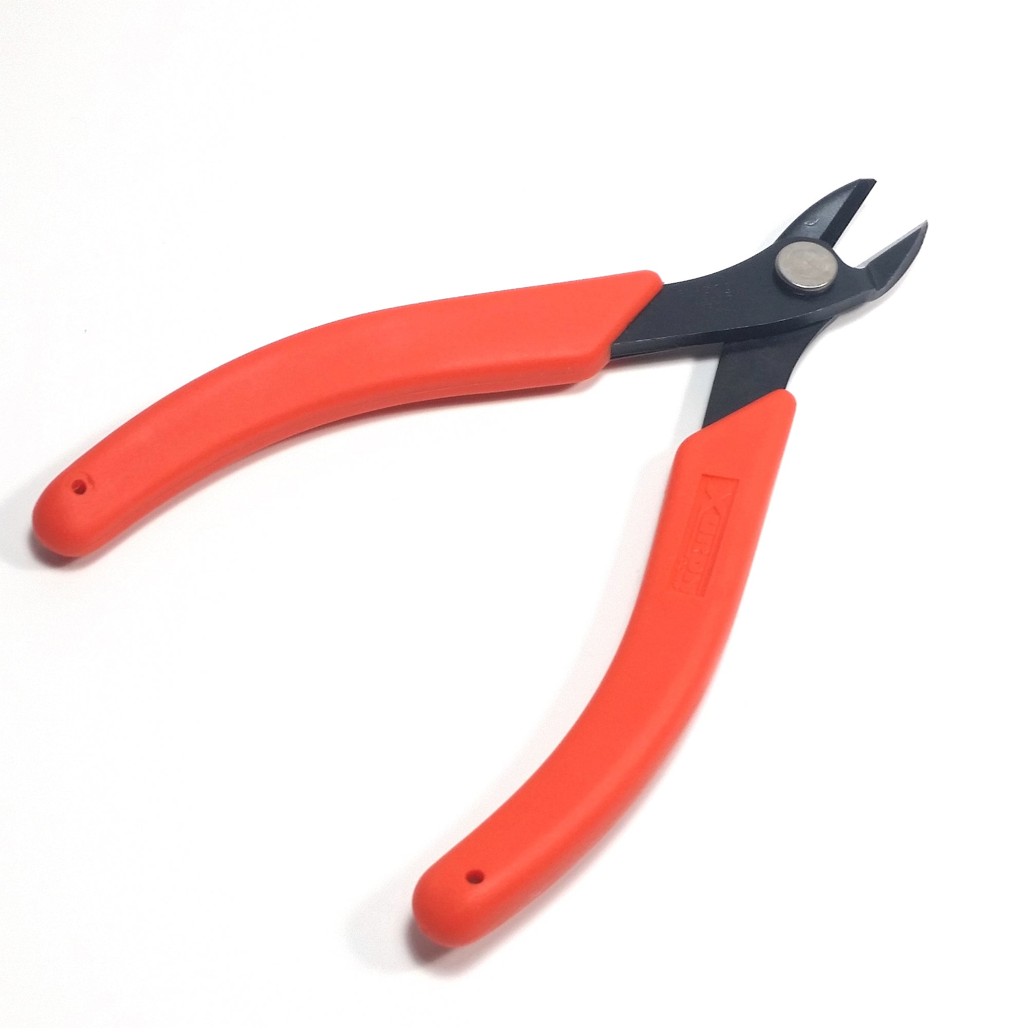 Xuron Maxi Shear Flush Cutter, Cuts up to 12 Gauge (2mm) Wire Made