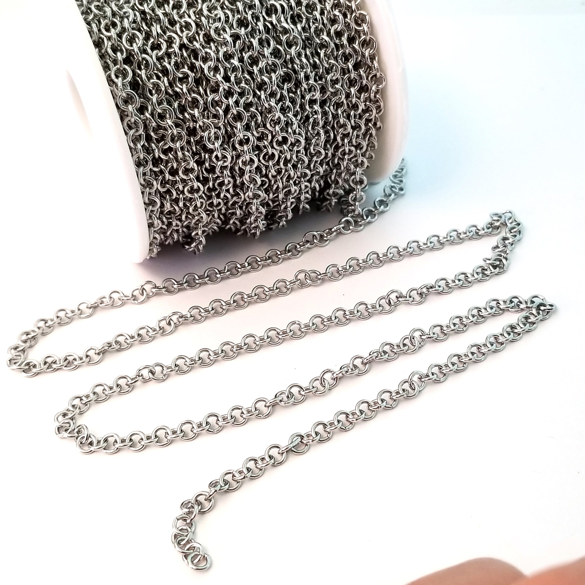 Round Link Chain, 4mm Open Links, 0.8mm thick, Lot Size 20 Meters, #1956