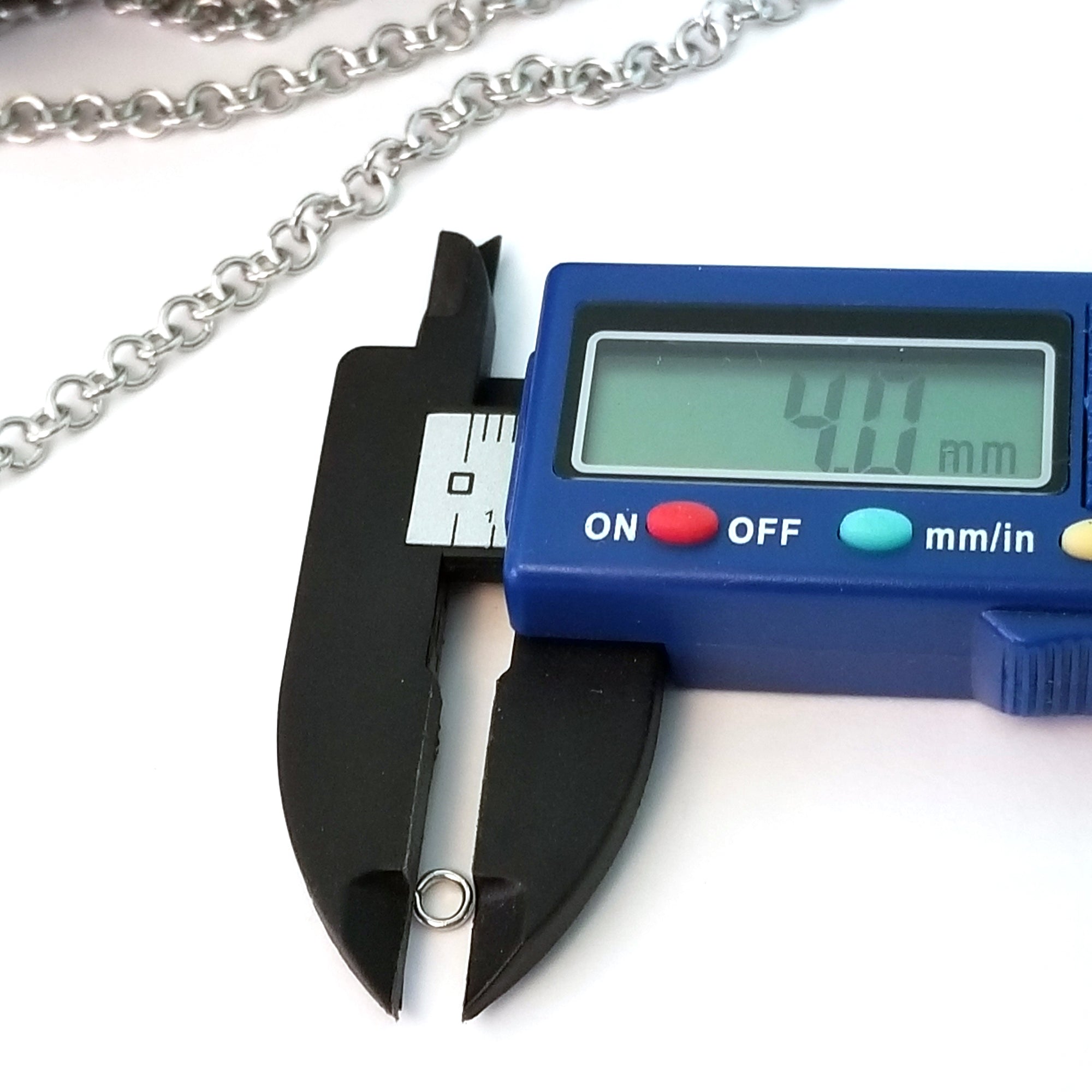 Round Link Chain, 4mm Open Links, 0.8mm thick, Lot Size 20 Meters, #1956