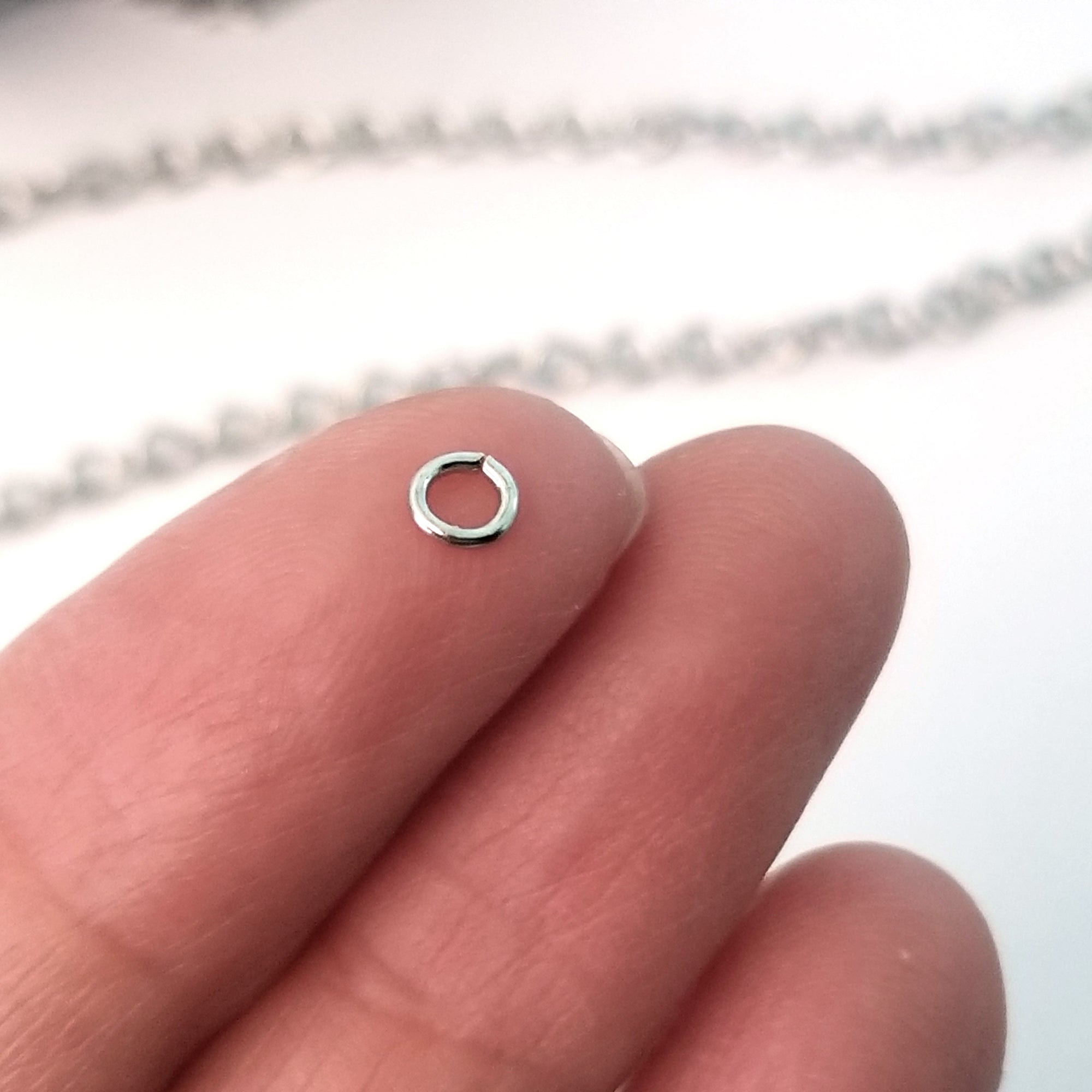 Round Link Chain, 4mm Open Links, 0.8mm thick, Lot Size 20 Meters, #1956