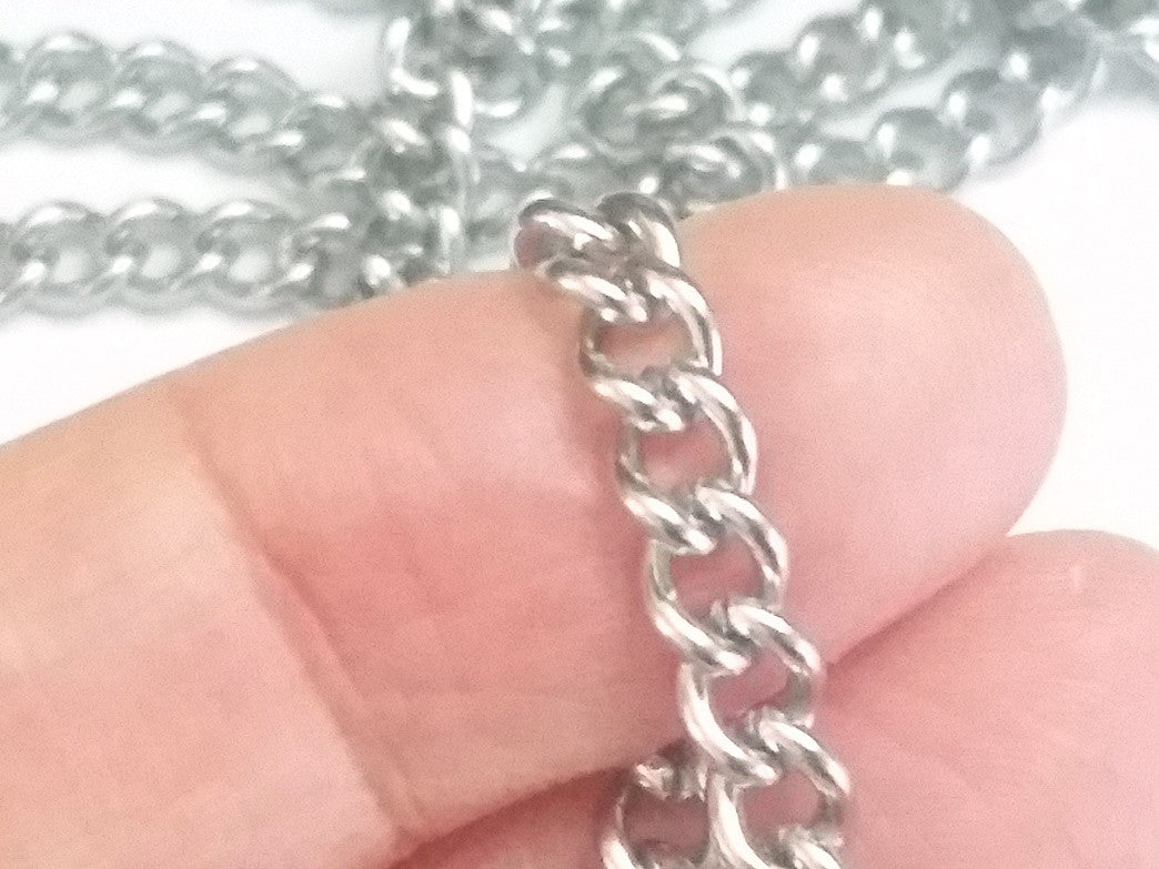 Thick Twist Chain, 6x4.5x1.2mm Lot Size 25 Meters, #1930